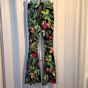 NWOT Tropical Flare Leggings